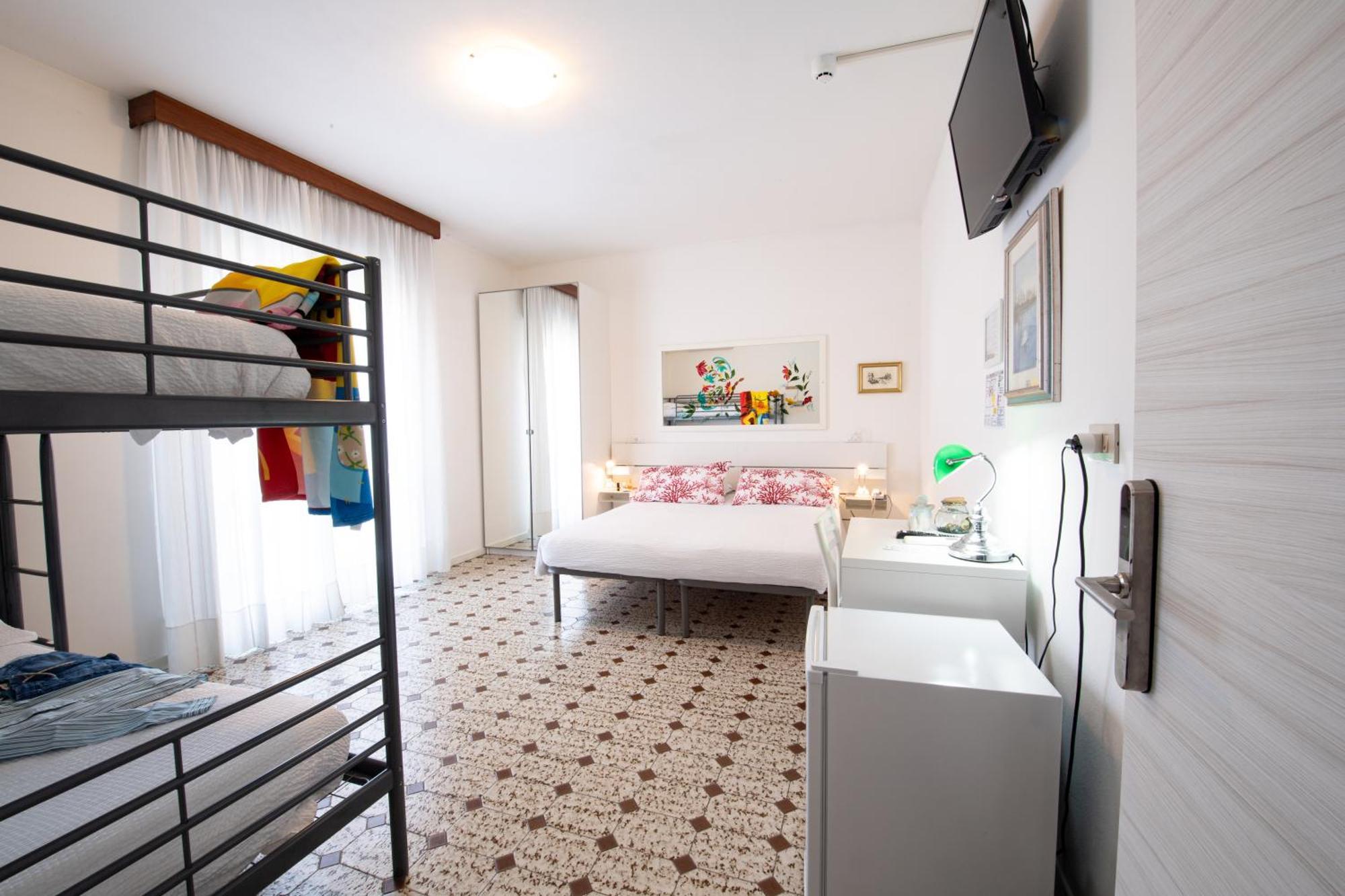 Le Petit Hotel Лідо-ді-Єзоло Екстер'єр фото