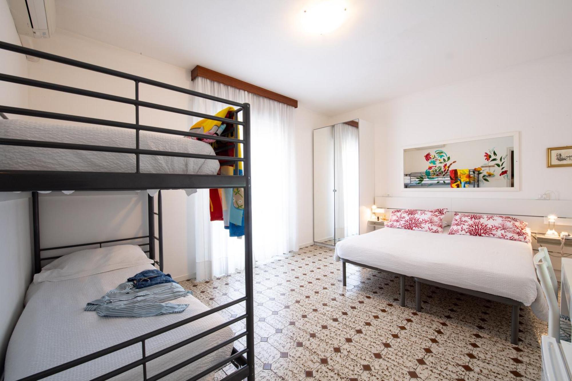 Le Petit Hotel Лідо-ді-Єзоло Екстер'єр фото