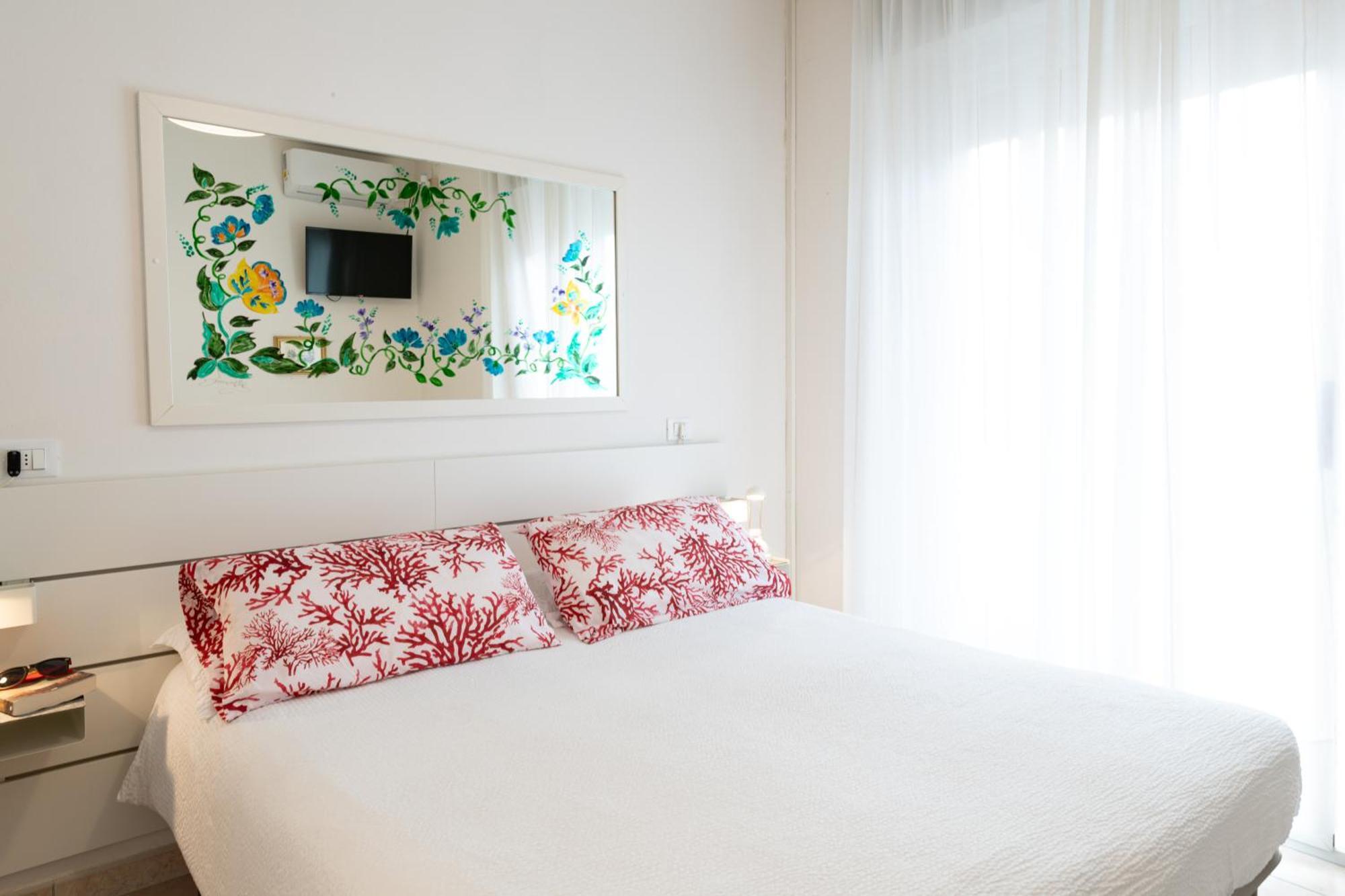 Le Petit Hotel Лідо-ді-Єзоло Екстер'єр фото